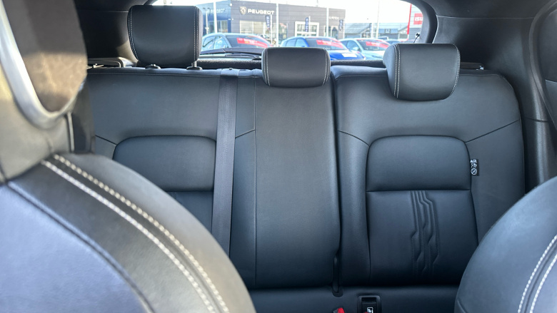 Nissan Juke 1.0 DiG-T 114 Tekna 5dr Petrol Hatchback